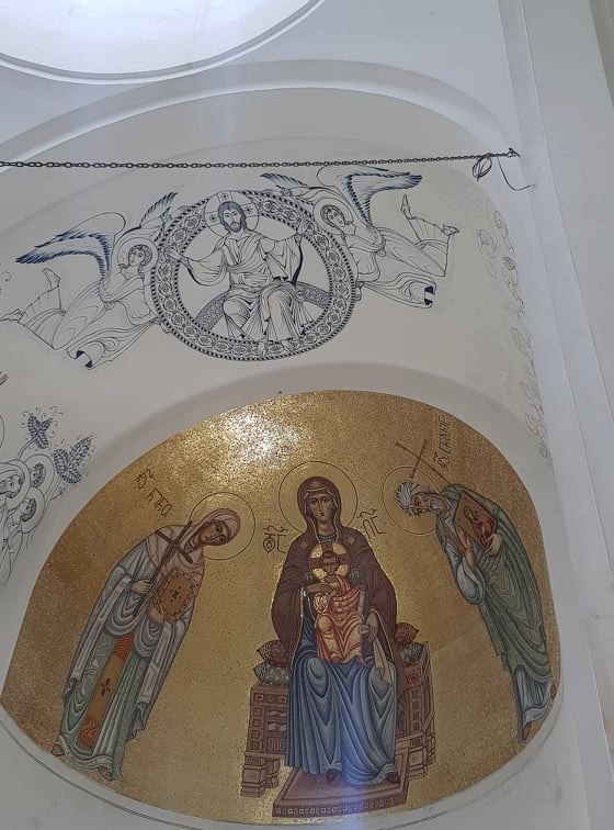მოდიოდა ნინო მთებით, მოდიოდა... KARIBCHE